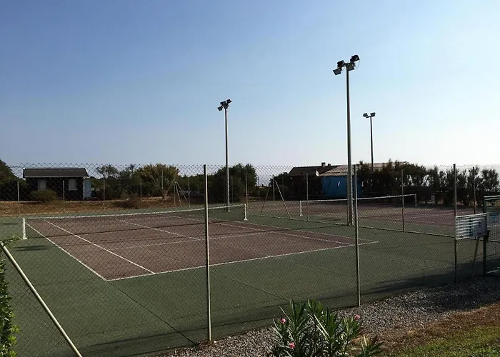 A 5 Mn A Pied De La Mer, Piscine ,Tennis, Paillote
