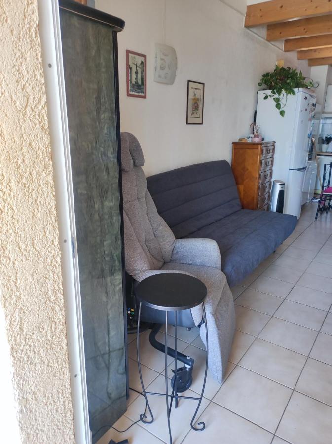 A 5 Mn A Pied De La Mer, Piscine ,tennis, Paillote